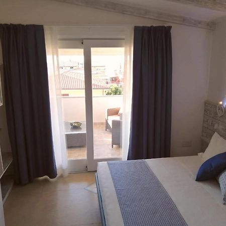 Gi & Ro Al Mare Bed & Breakfast Кастелсардо Екстериор снимка